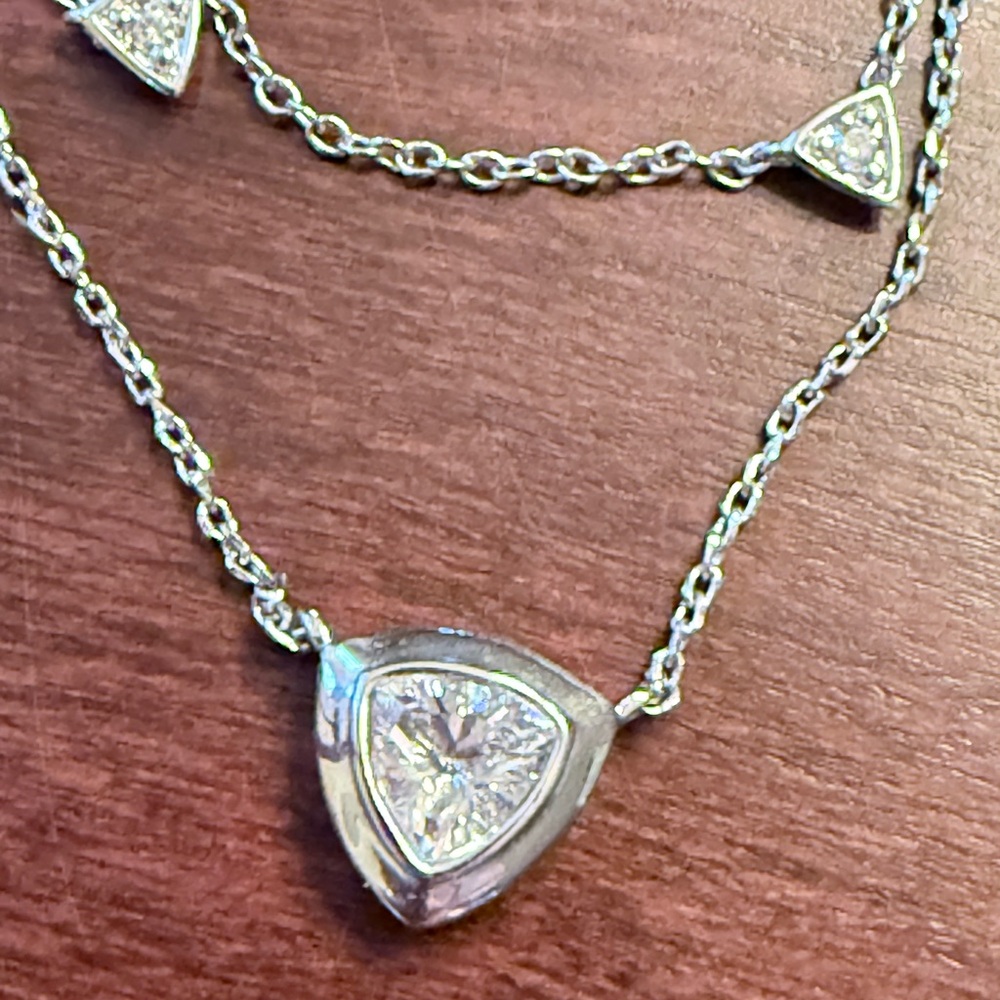 Kendra Scott Silver Layered Crystal Triangle Necklace NWT - Picture 11 of 15